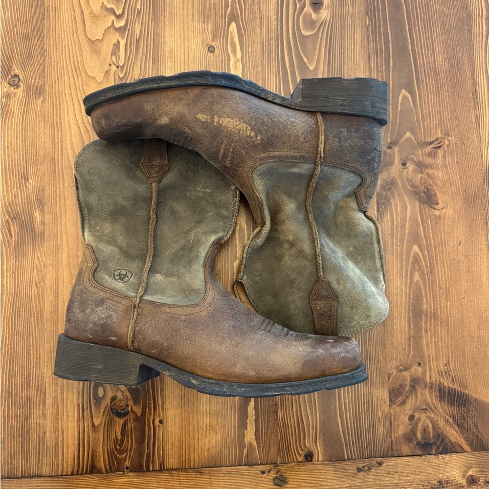 Ariat Men's Distressed Brown Western Boots